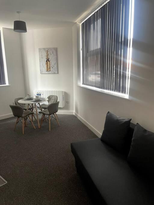 #6Bs 1 Bed Serviced Apartment Derby Buitenkant foto